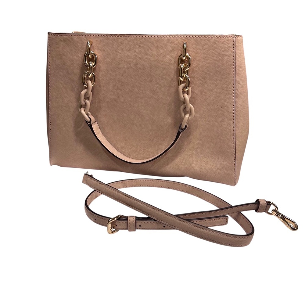 Michael Kors *EUC*Cynthia Saffiano Leather Satchel EUC
Light sand/rose color